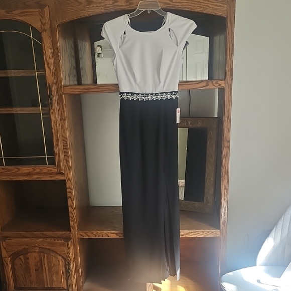 B Darlin Black and White Prom Dress - Picture 1 of 6